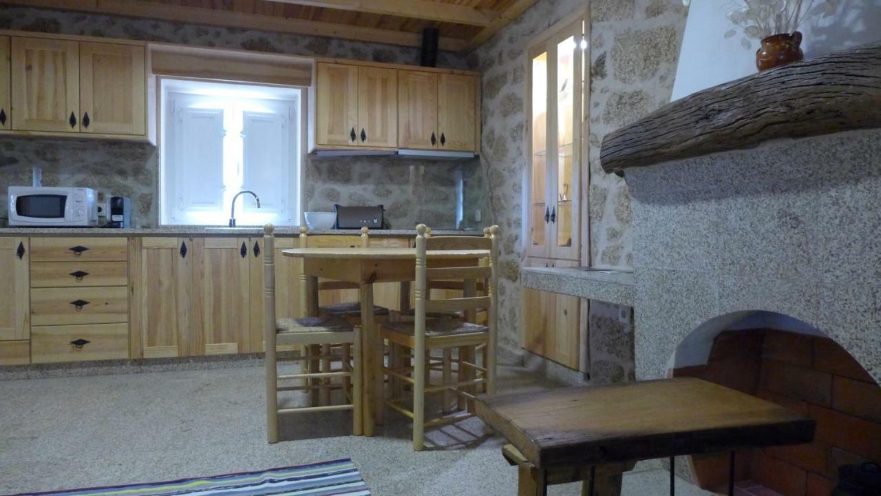 Casas Da Villa - Monsanto - Oliveira E Videira Relva  エクステリア 写真
