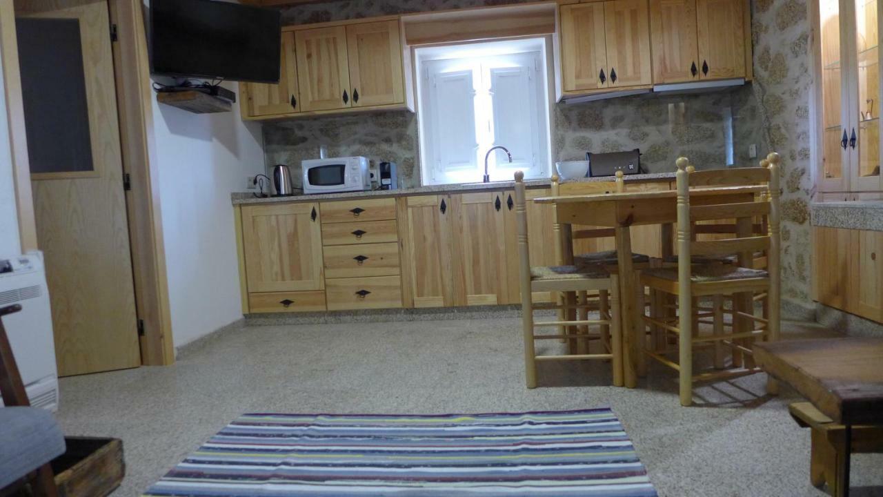 Casas Da Villa - Monsanto - Oliveira E Videira Relva  エクステリア 写真